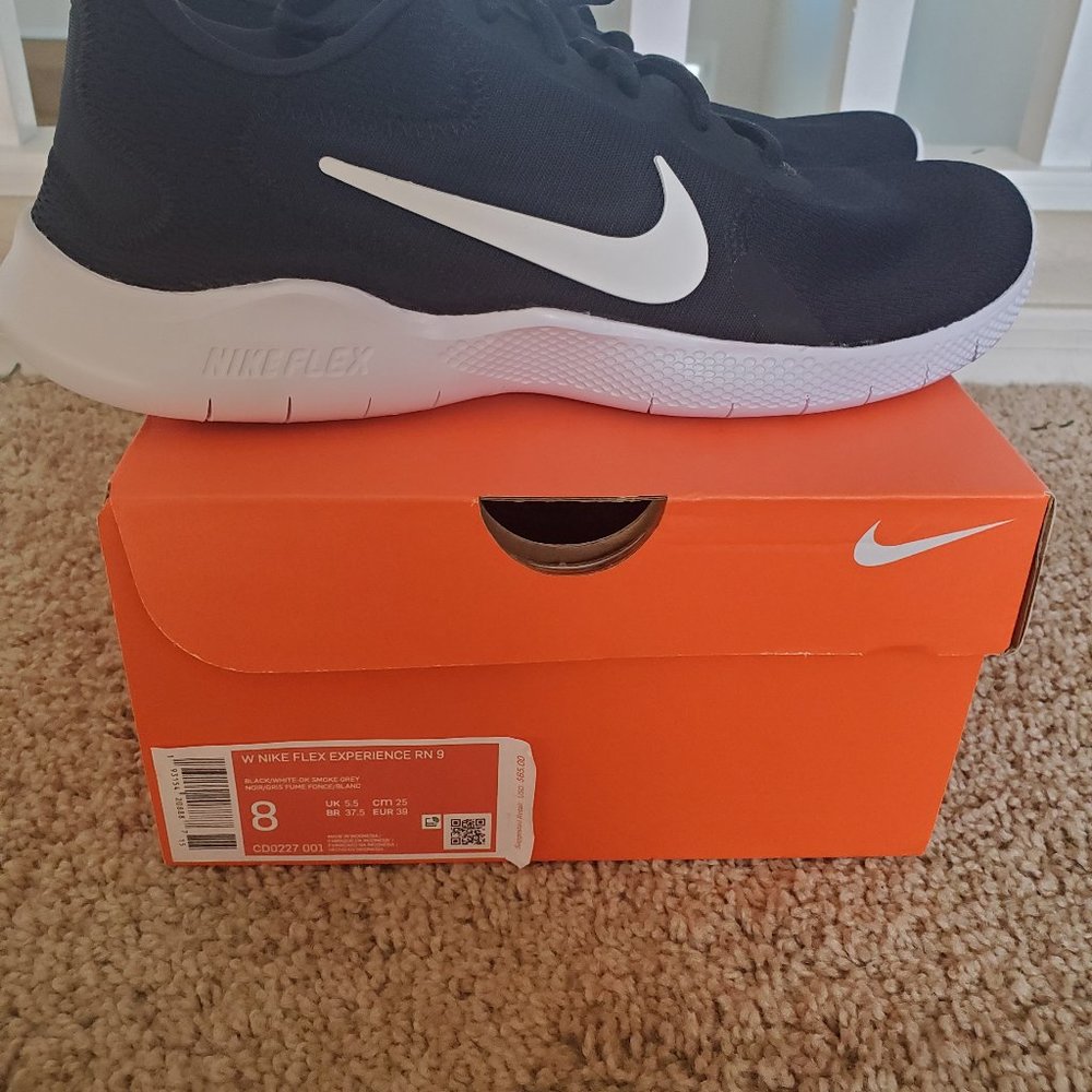 Womens Nike Flex Experience RN 9